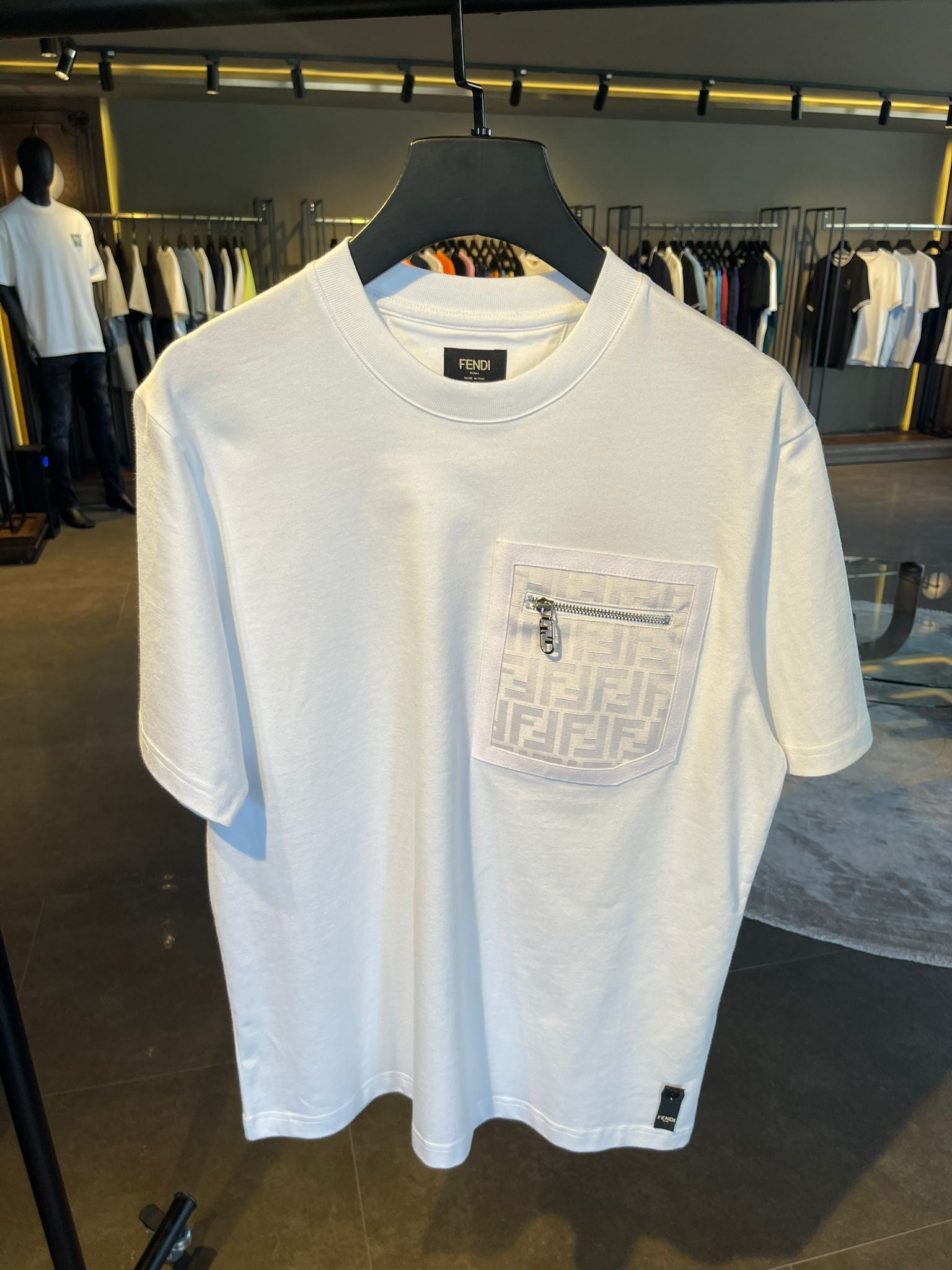 Tricou F€ndi